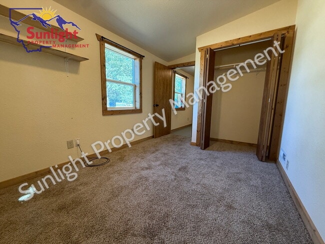 Building Photo - Updated 3 Bedroom Mobile Home - Large Fenced Yard - Fromberg, MT