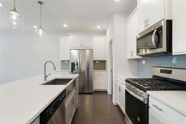 Building Photo - 313 Niles Ct