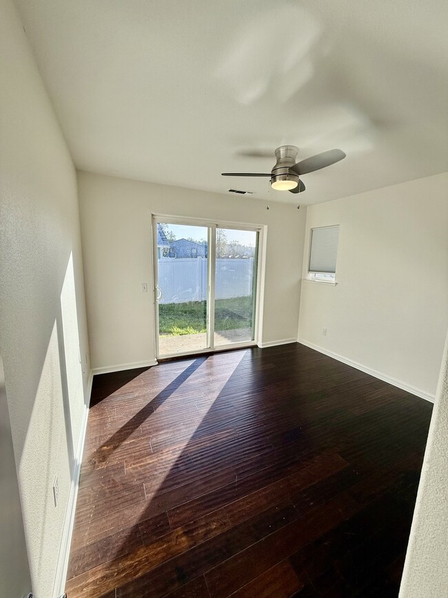 Building Photo - 179 Highlands Ct