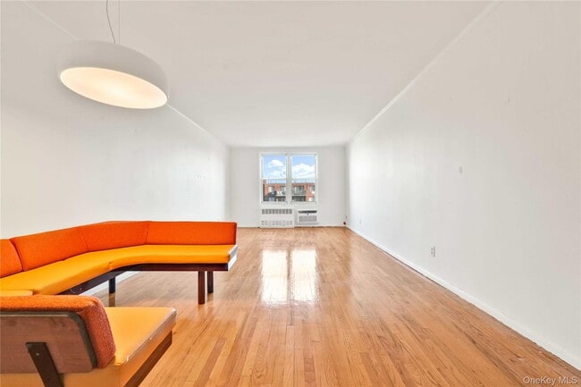 Building Photo - 66-01 Burns St