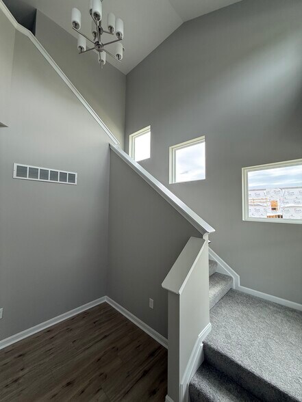 Building Photo - 5694 Ohio Trl