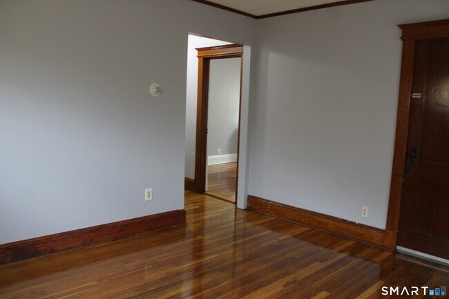 Building Photo - 45 Grandview Terrace