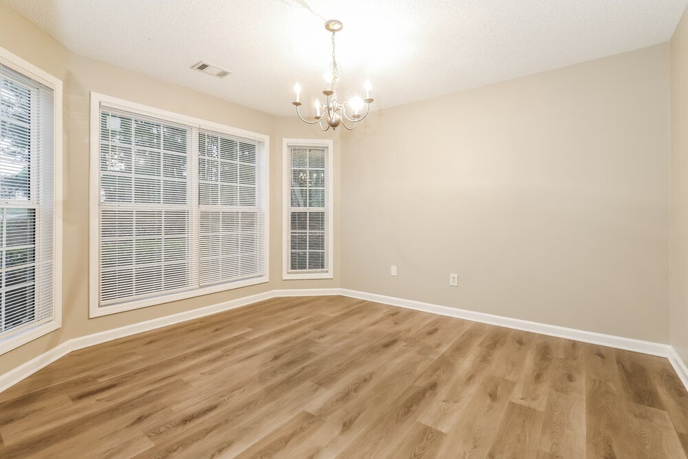 Building Photo - 615 Beddick Ln