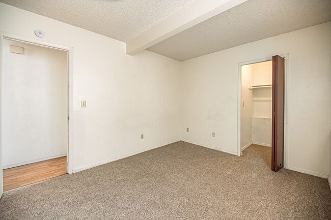 Building Photo - 1765 Zebulon Dr