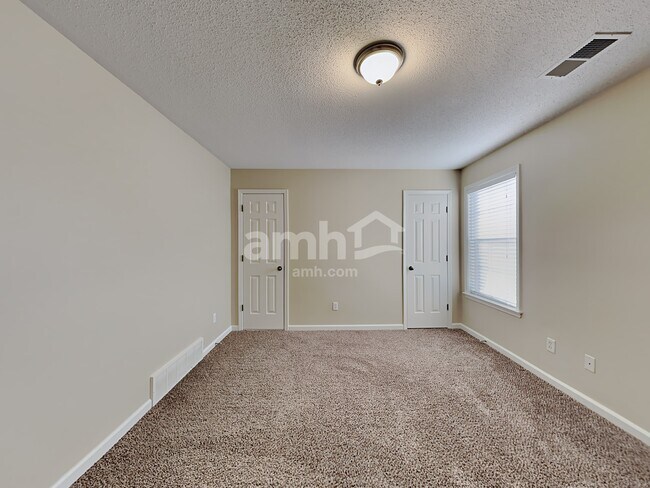 Building Photo - 2713 Bending Elm Dr