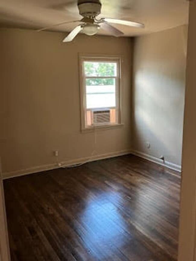 Building Photo - Affordable 2 Bedroom, 1 Bath Cottage in Bl...