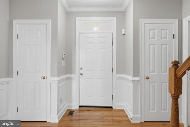 Building Photo - 102 Bramble Ct