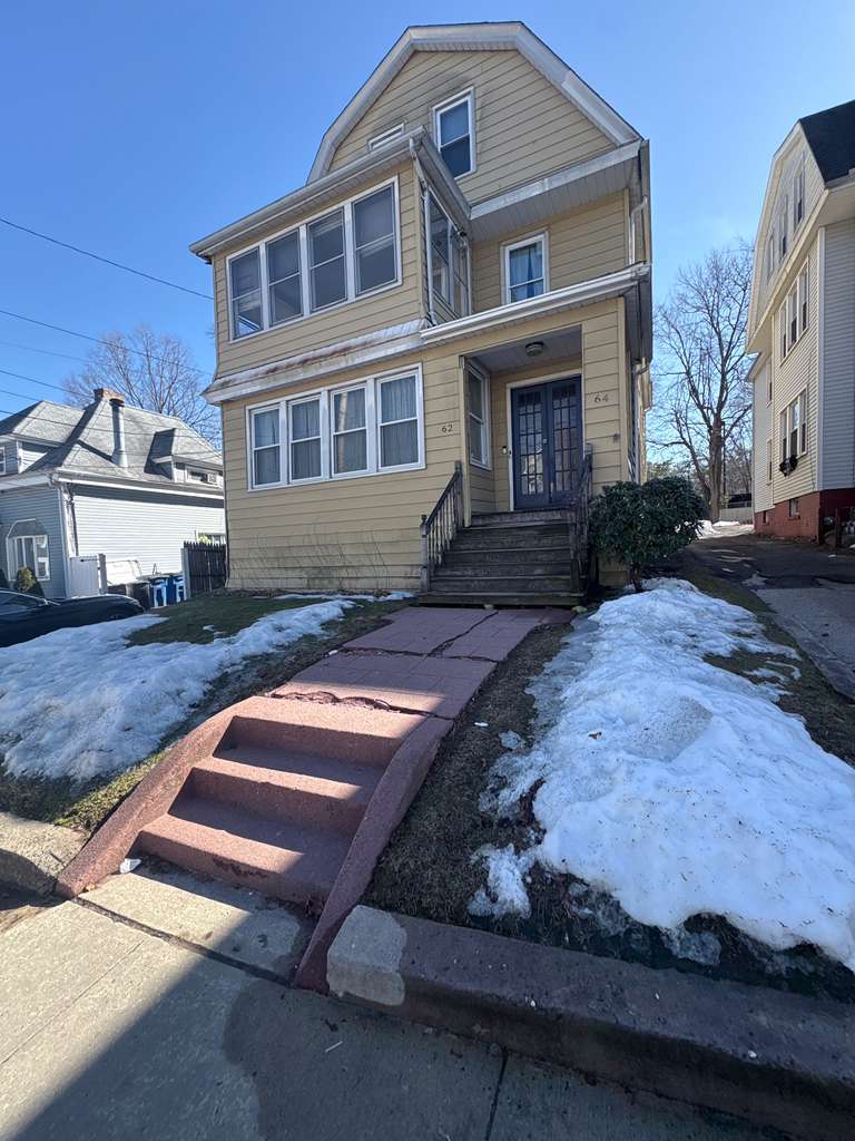 Building Photo - 62 Fairfield St