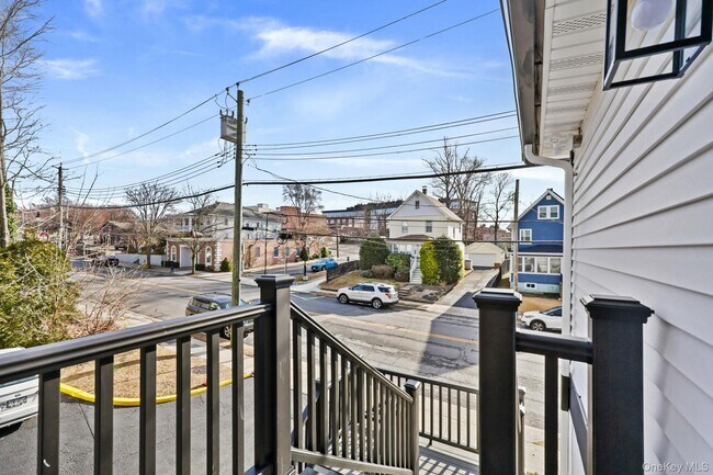 Building Photo - 441 manille Rd