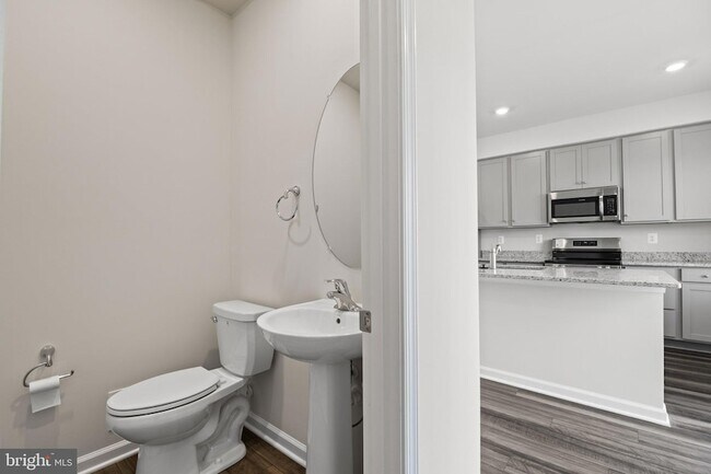 Building Photo - 105 Milburn Dr