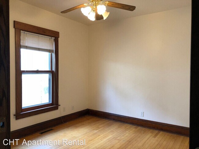 Building Photo - 4 br, 1 bath Apartment - 639 E. Johnson St.
