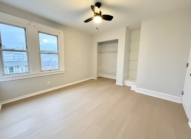 Building Photo - 7116 Seaford Ave