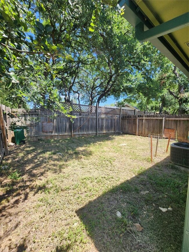 Building Photo - 2610 Garrettson Dr