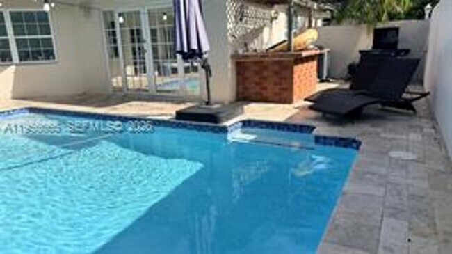 Building Photo - 11320 SW 145th Ave