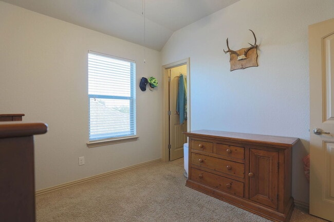 Building Photo - 2300 Dovetail St