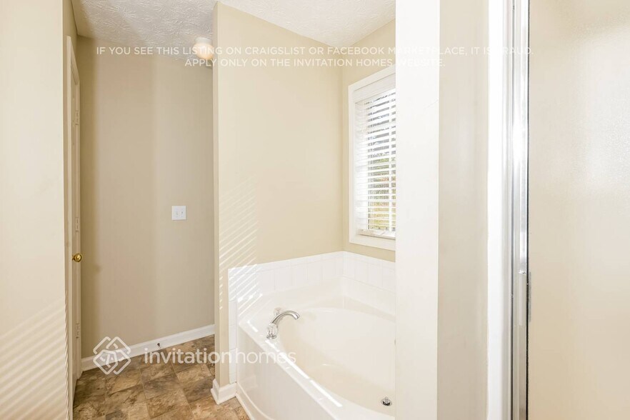 Building Photo - 386 Winslow Ct