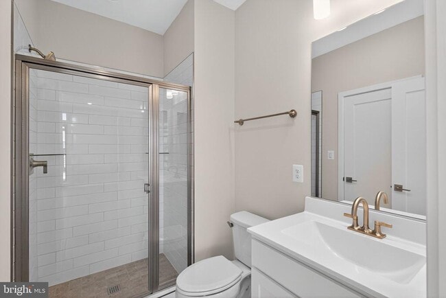 Building Photo - 22832 Tawny Pne Sq