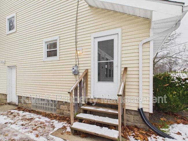 Building Photo - 754 Arcadia Ave