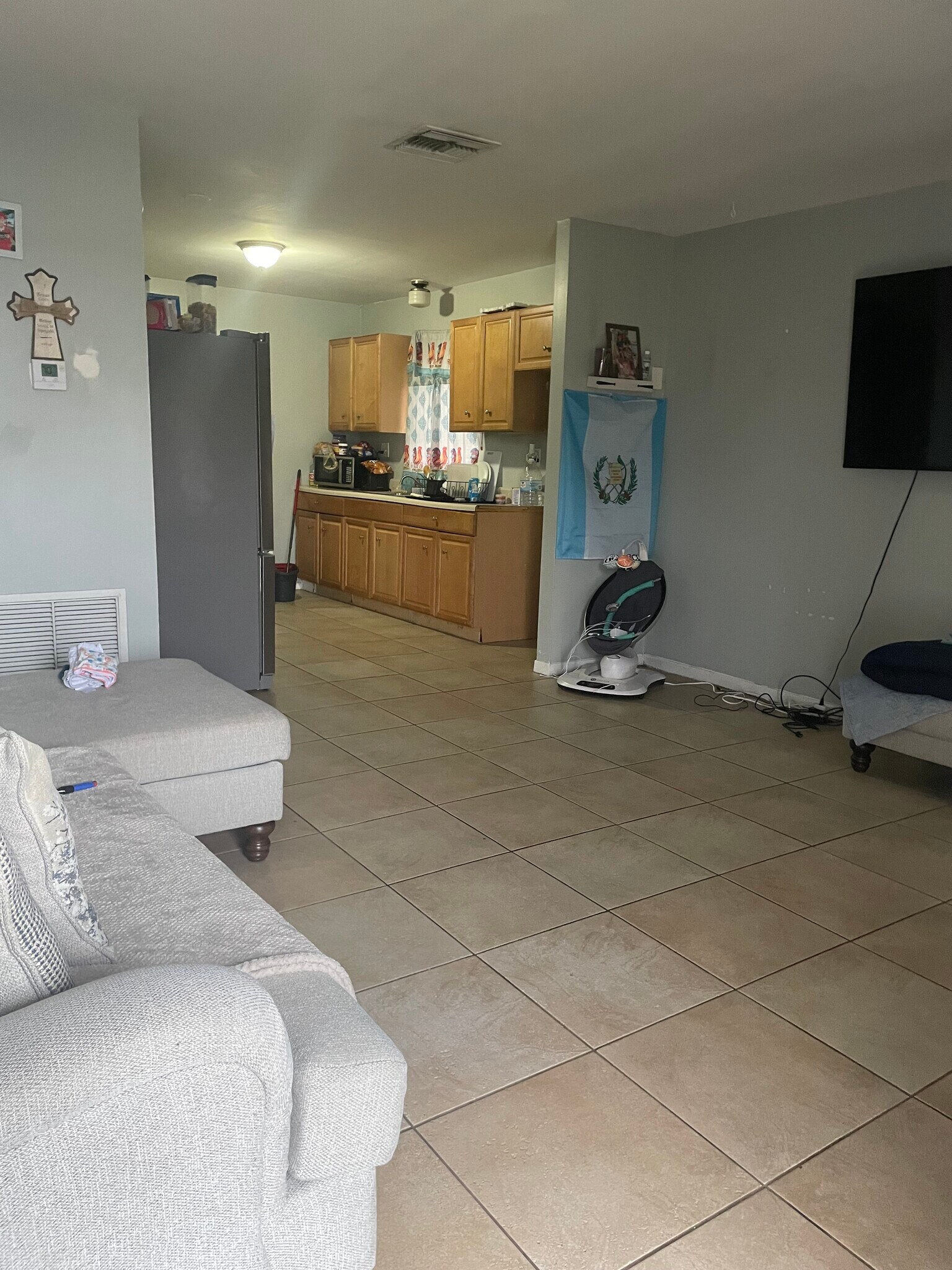 Building Photo - 213 10th St NW