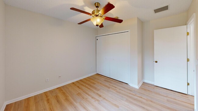 Building Photo - 5 Ryland Pl