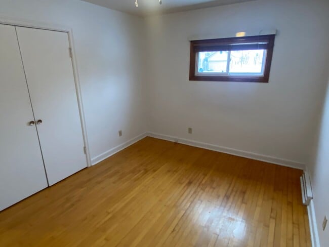 Building Photo - 2-Bedroom 1 Bath Ranch Style Home on Wausau's West Side