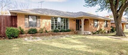 Building Photo - 1806 Robin Ln