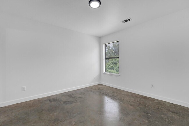 Building Photo - 1408 Kyle St