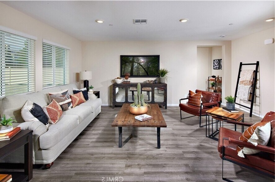 Virtually staged - 4254 W Avenue J5