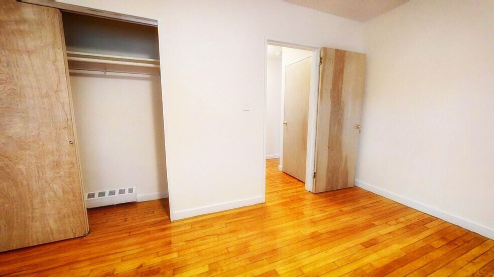 Building Photo - 62 Parkman St