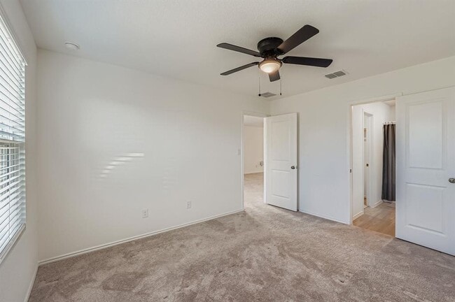 Building Photo - 210 Sormonne Lp