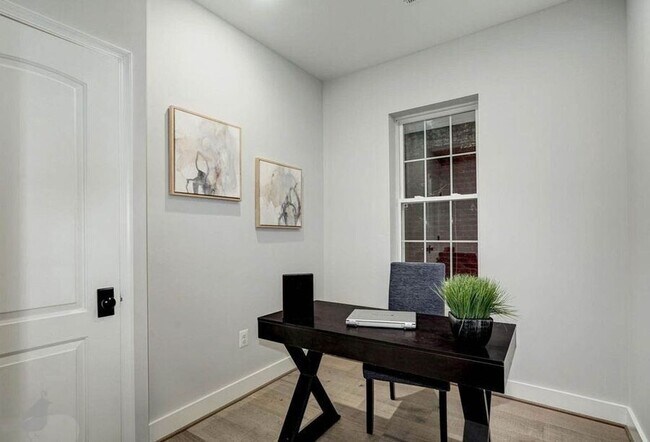 Building Photo - 329 K St NE