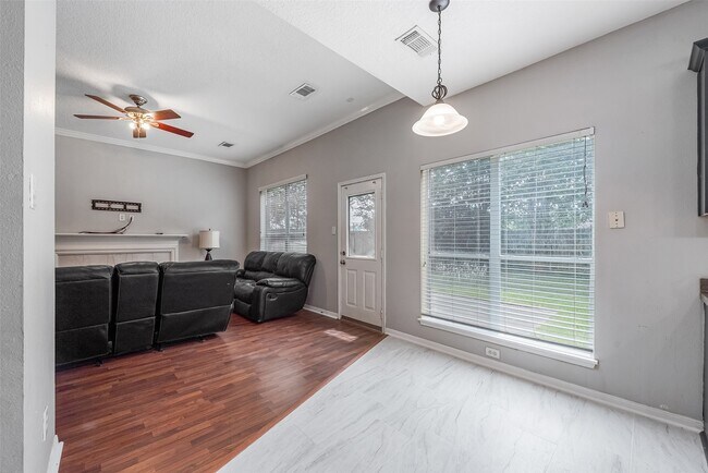 Building Photo - 3306 Autumn Forest Dr