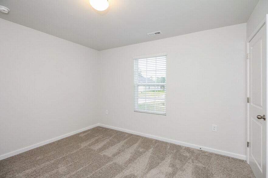 Building Photo - 2949 Ember Brook Ct