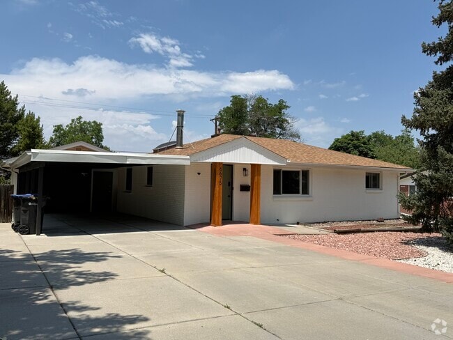 Building Photo - 6675 Fenton St