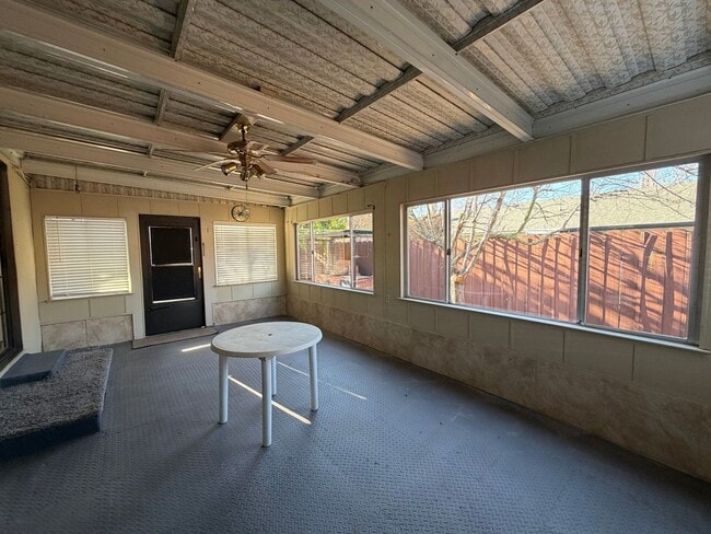 Building Photo - Welcome to this stunning 3 bedroom 2 bathroom home located in Fremont