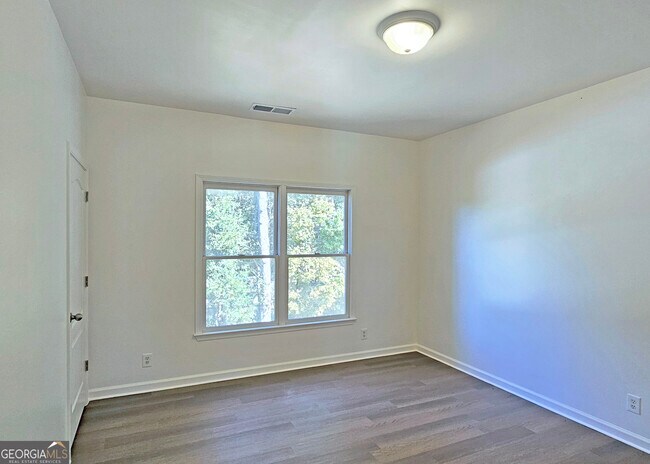 Building Photo - 195 Beracah Walk