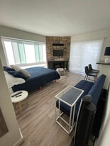 Cozy Bright Studio on Beach - 15 Spinnaker St
