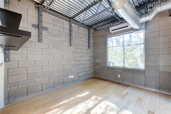 Building Photo - 4801 S Congress Ave