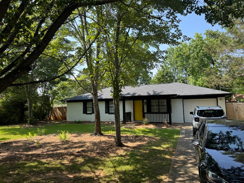 Primary Photo - 95 Grove Creek Dr