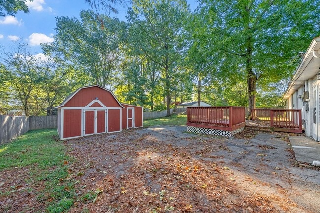 Building Photo - 102 Preston Dr