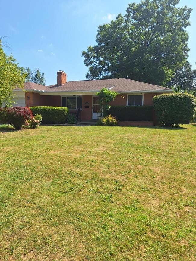 Building Photo - 3704 McGuffey Rd