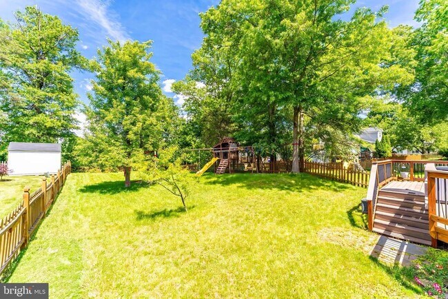 Building Photo - 30 Fenton Wood Dr