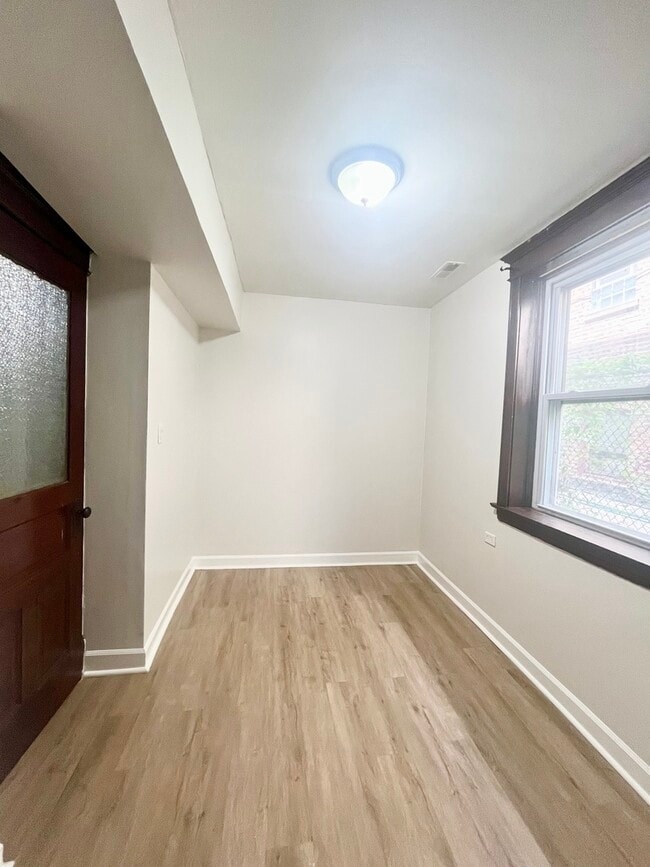 Building Photo - 2421 S Drake Ave
