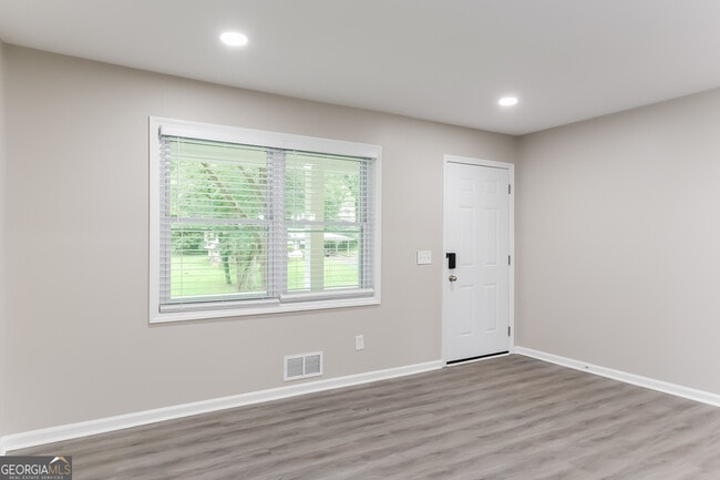 Building Photo - 4771 Baron Rd