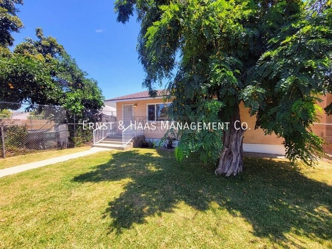 Building Photo - 15132 S Frailey Ave