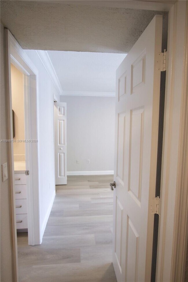 Building Photo - 10681 SW 156th Pl