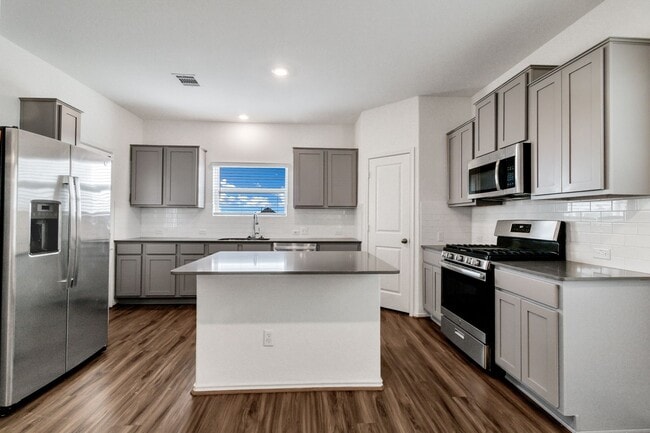 Building Photo - COMING SOON - MID MAY