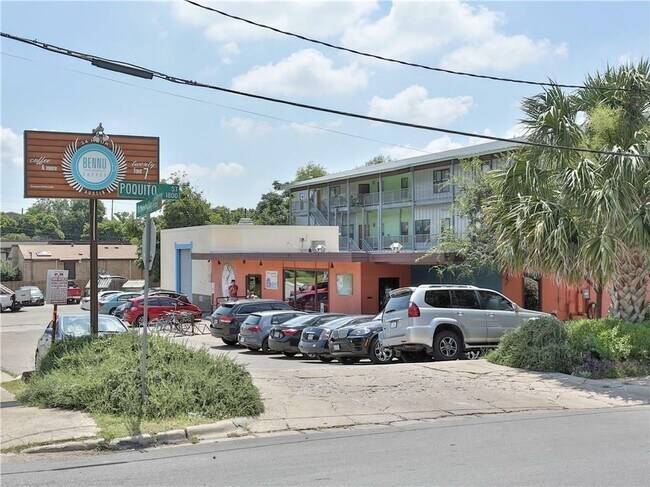 Building Photo - 1807 Poquito St