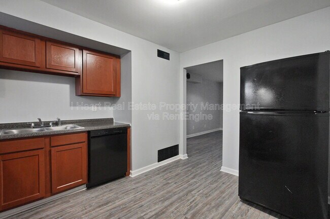 Building Photo - 268 Powell Cir