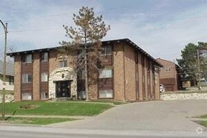 Building Photo - Bohaty